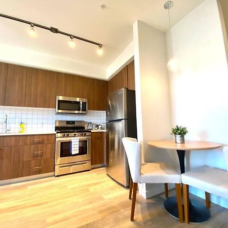 Lovely Brand New Condo Sidney Exterior foto