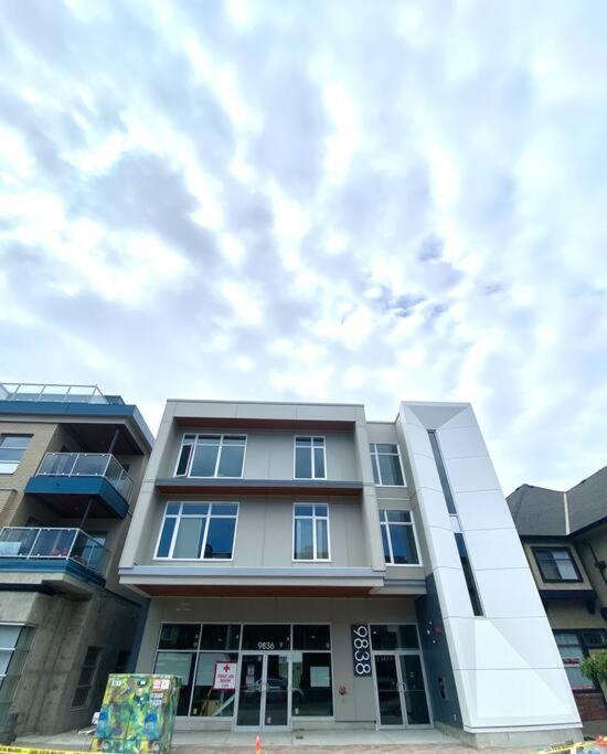 Lovely Brand New Condo Sidney Exterior foto