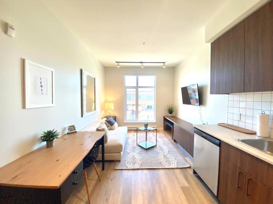 Lovely Brand New Condo Sidney Exterior foto